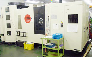 5面加工門形マシニングセンター